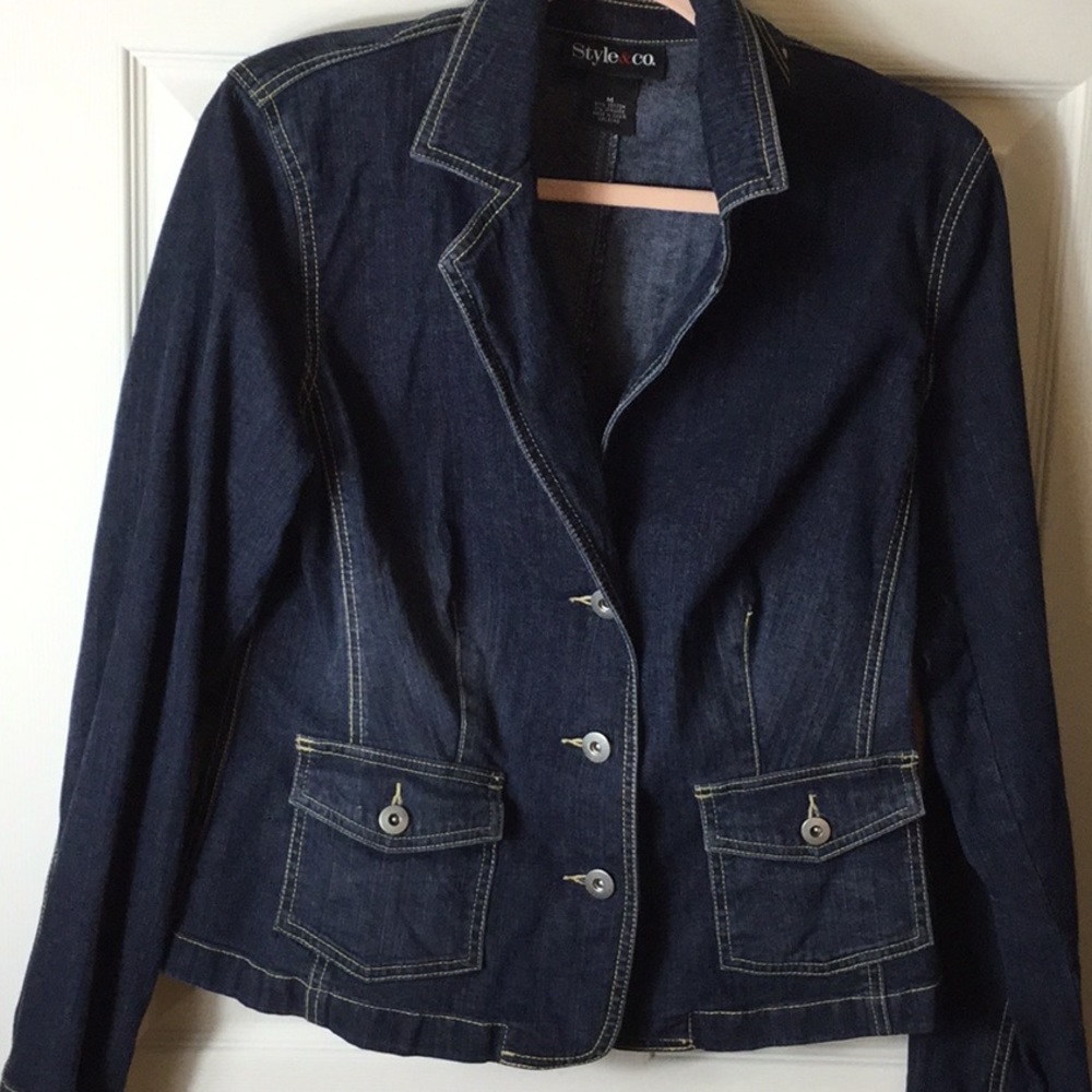 Never worn, no tags